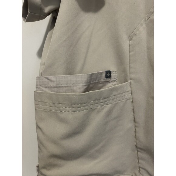 FIGS STAR WARS Mandalorian Baby Yoda Scrub Set Tan XL Top Large Tall Joggers - Picture 6 of 11